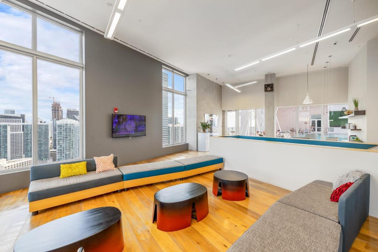 Cozy Downtown Pad- Luxe Rooftop Pool Gym And Miami